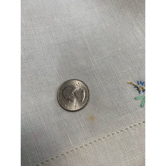 Vintage Floral Embroidered Linen Table Runner - 41" x 14.5" - Charming Handcraft - Picture 8 of 8